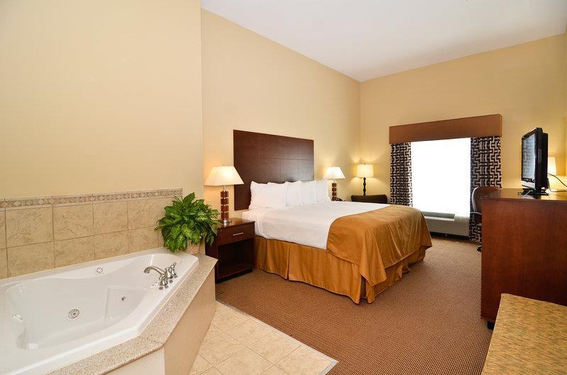 Best Western St. Francisville Hotel Room photo